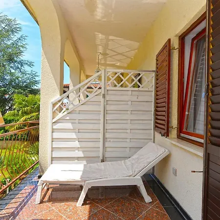 Apartment Fuer 3 Personen Ca 32 Qm In Porec, Istrien Istrische Riviera Porec
